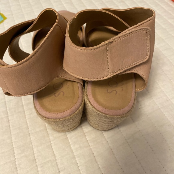 Sandals - Picture 4 of 5